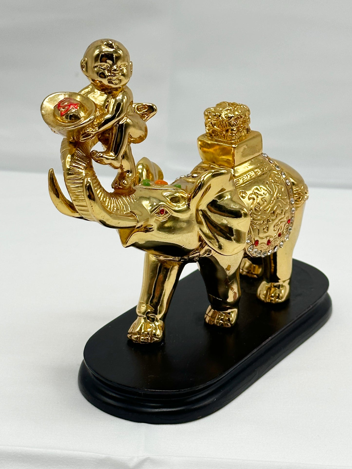 11839 - Elephant Bringing Child and Wealth