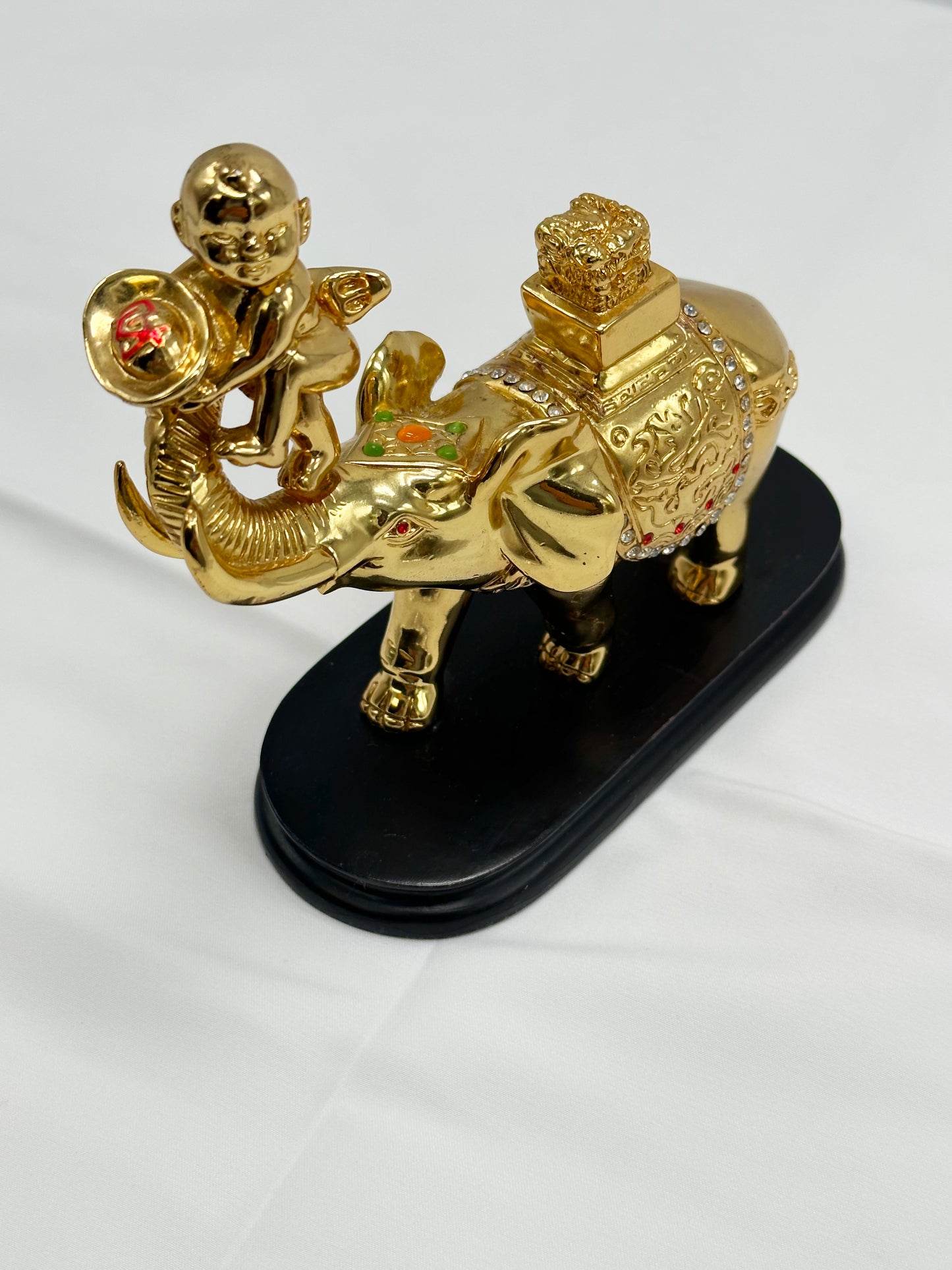 11839 - Elephant Bringing Child and Wealth