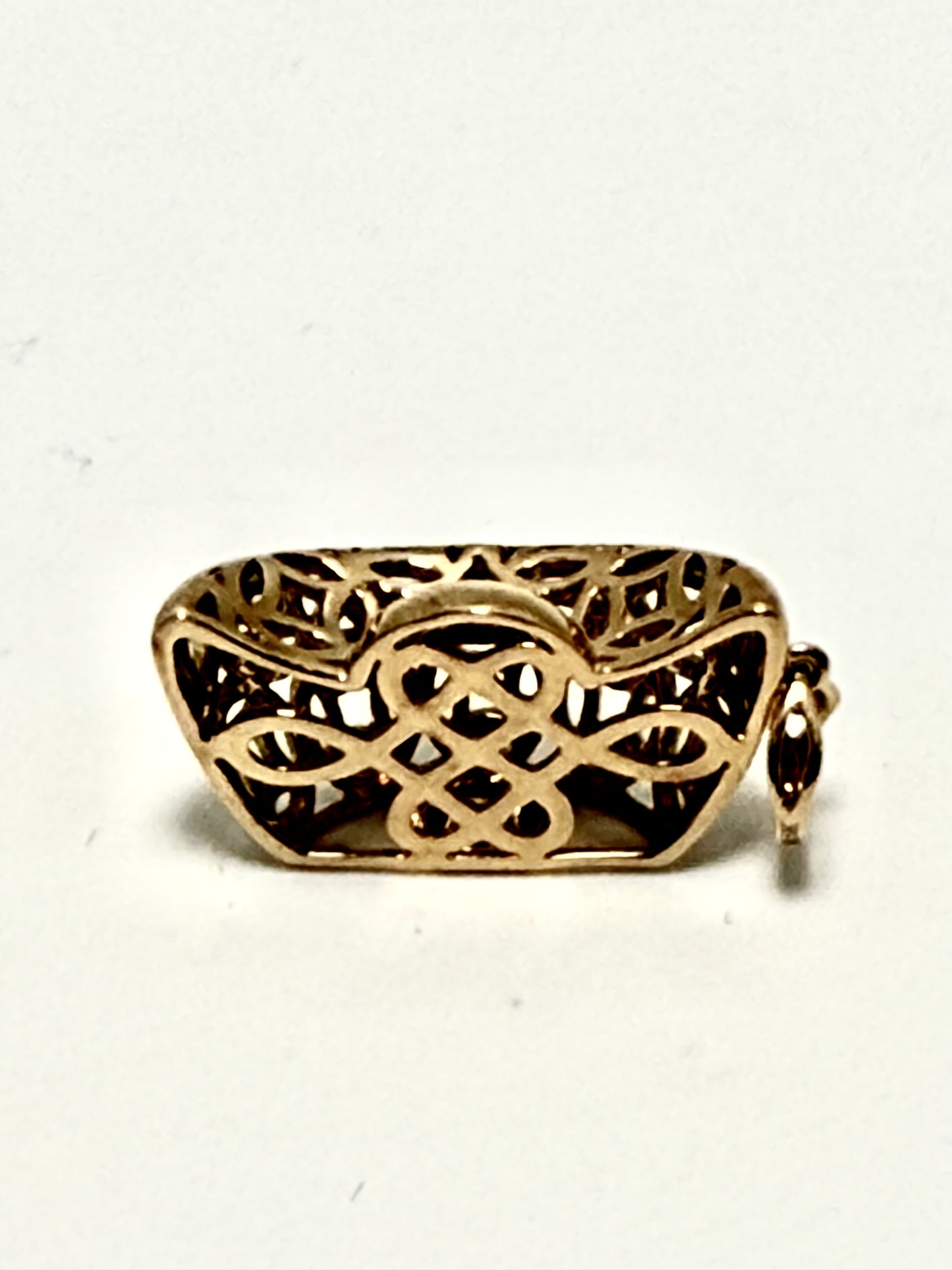 14386 - Gift Of Gold - Ingot Pendant with Mysticknot (18K Gold)