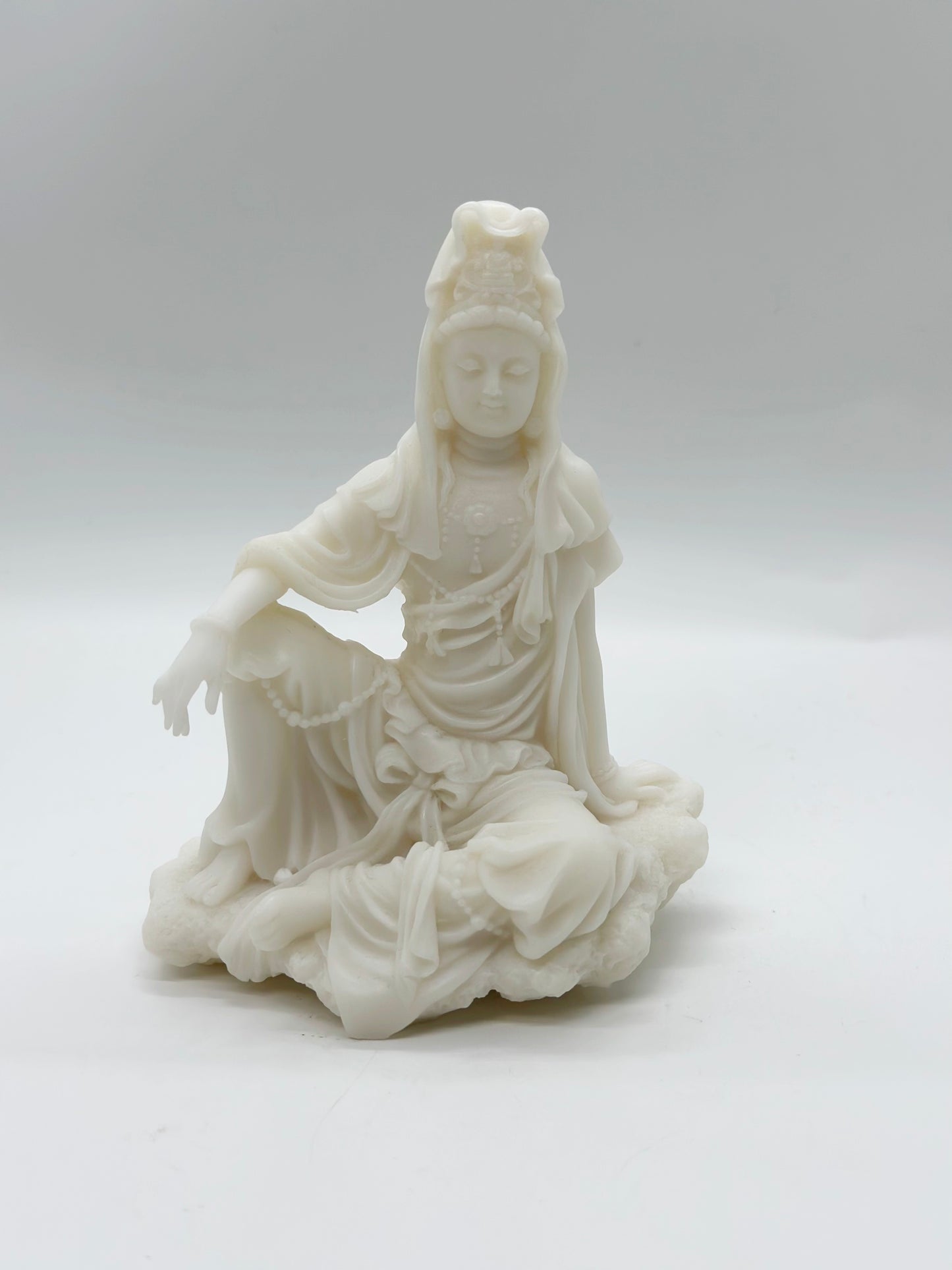 15811 - Kuan Yin Sitting - 4 1/2 Inches Height
