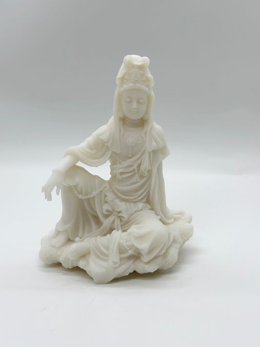 15811 - Kuan Yin Sitting - 4 1/2 Inches Height