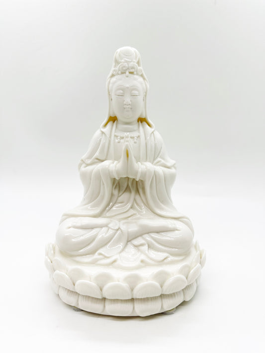 15826 - Kuan Yin Sitting on Lotus - 6 3/4 Inches Height