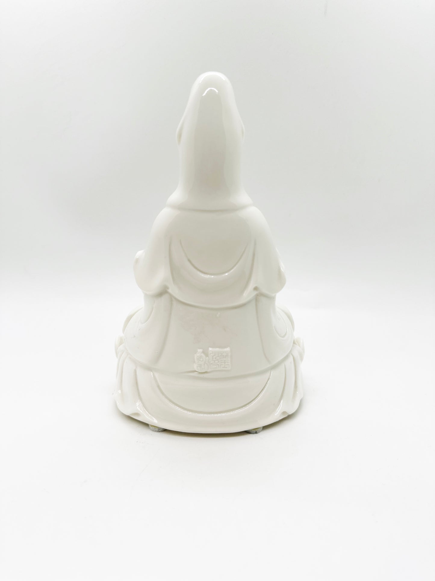 15826 - Kuan Yin Sitting on Lotus - 6 3/4 Inches Height