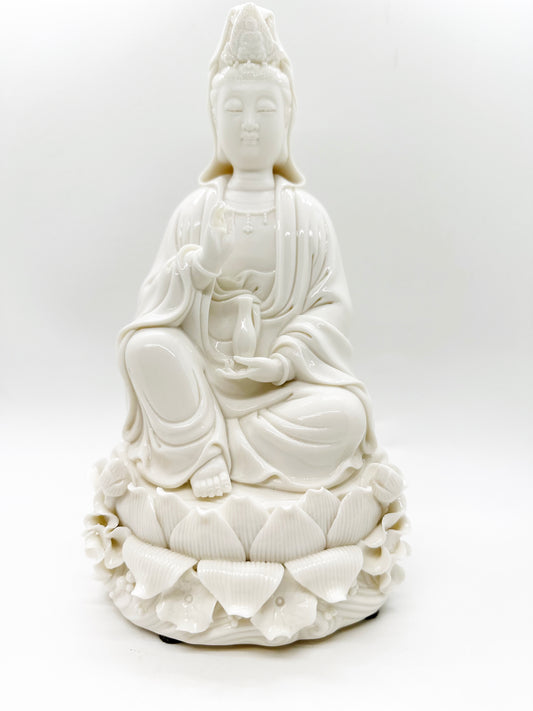 15828 - Kuan Yin Sitting on Lotus - Goddess of Mercy - 9 Inches Height