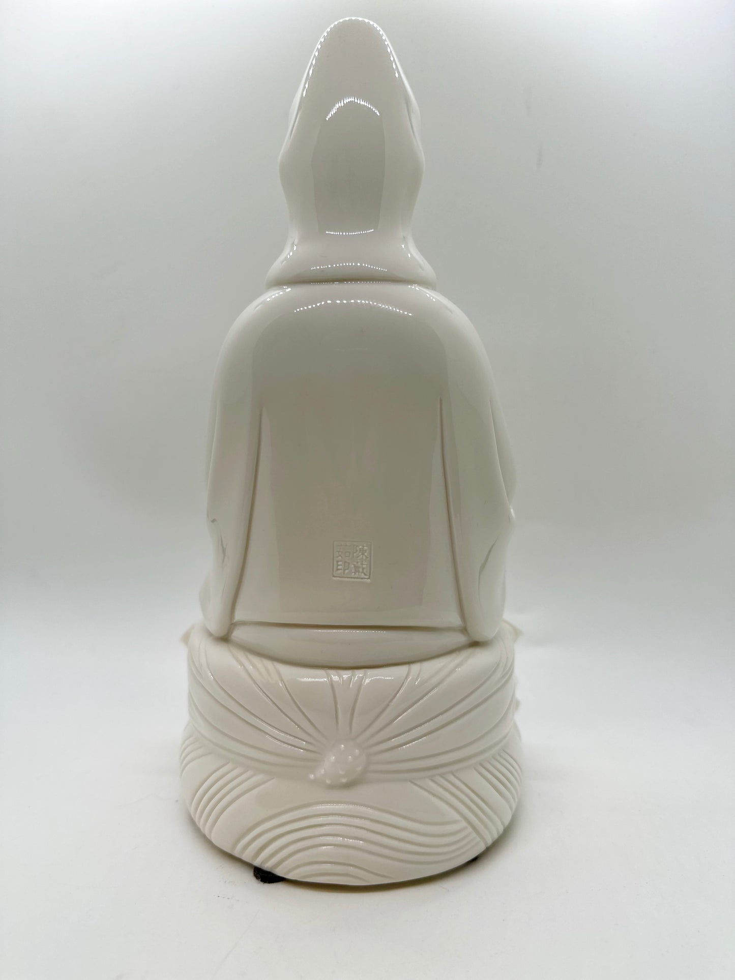 15828 - Kuan Yin Sitting on Lotus - Goddess of Mercy - 9 Inches Height