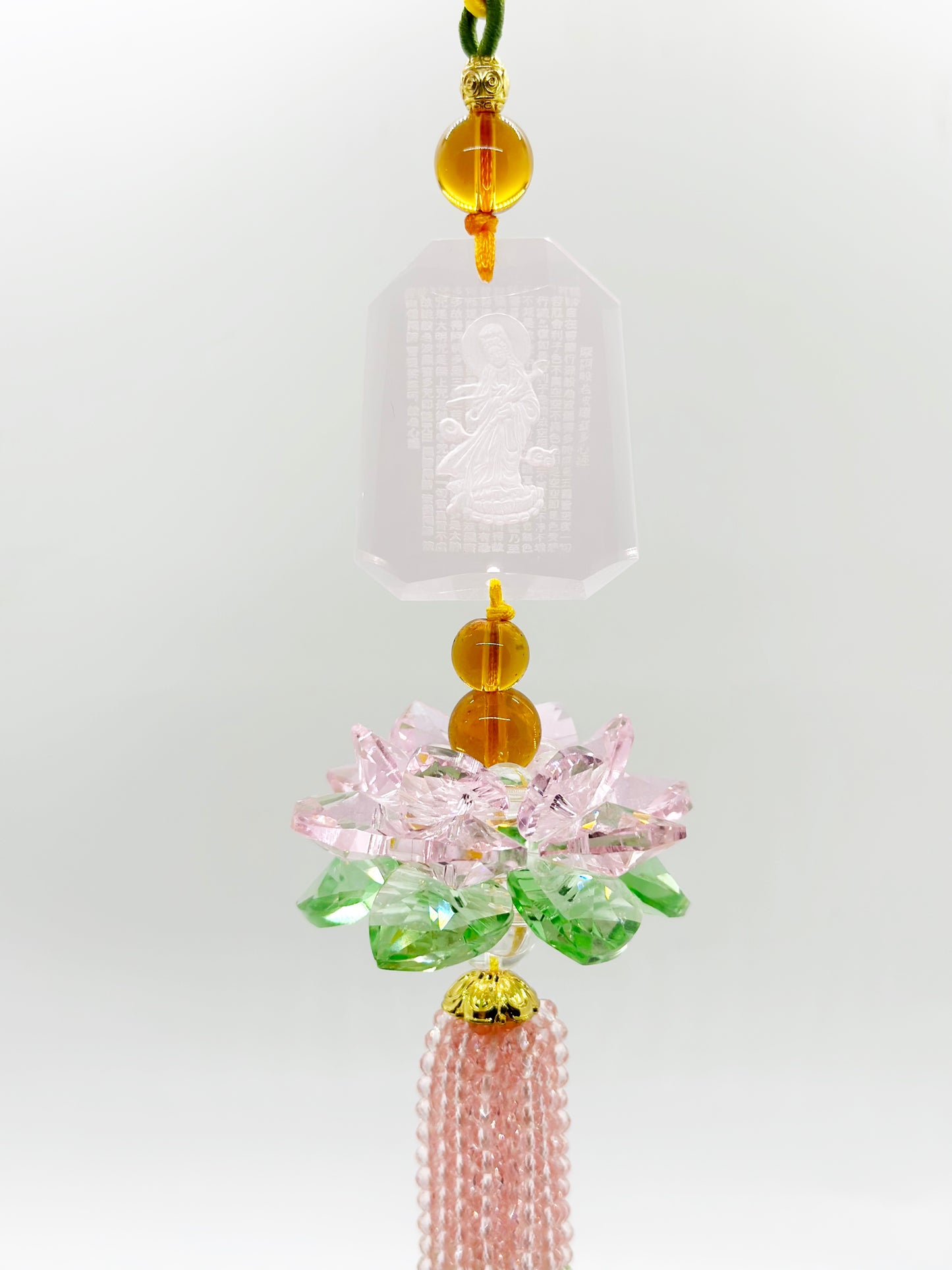 6667 - Crystal Kuan Yin With Lotus Hanging