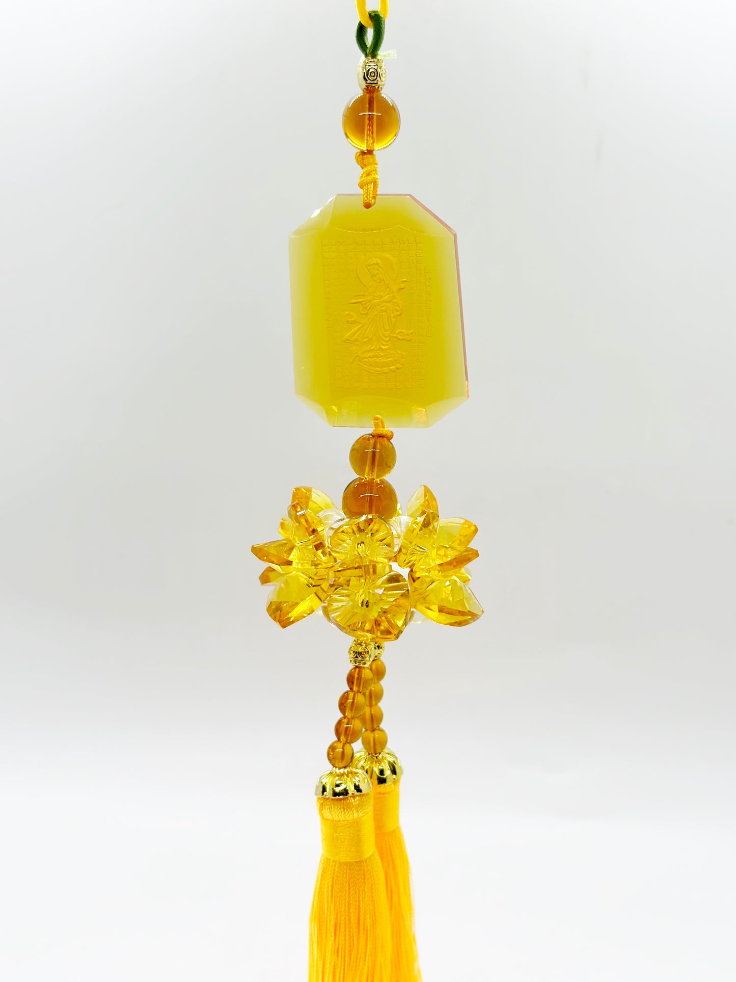 6668 - Crystal Kuan Yin With Lotus Hanging