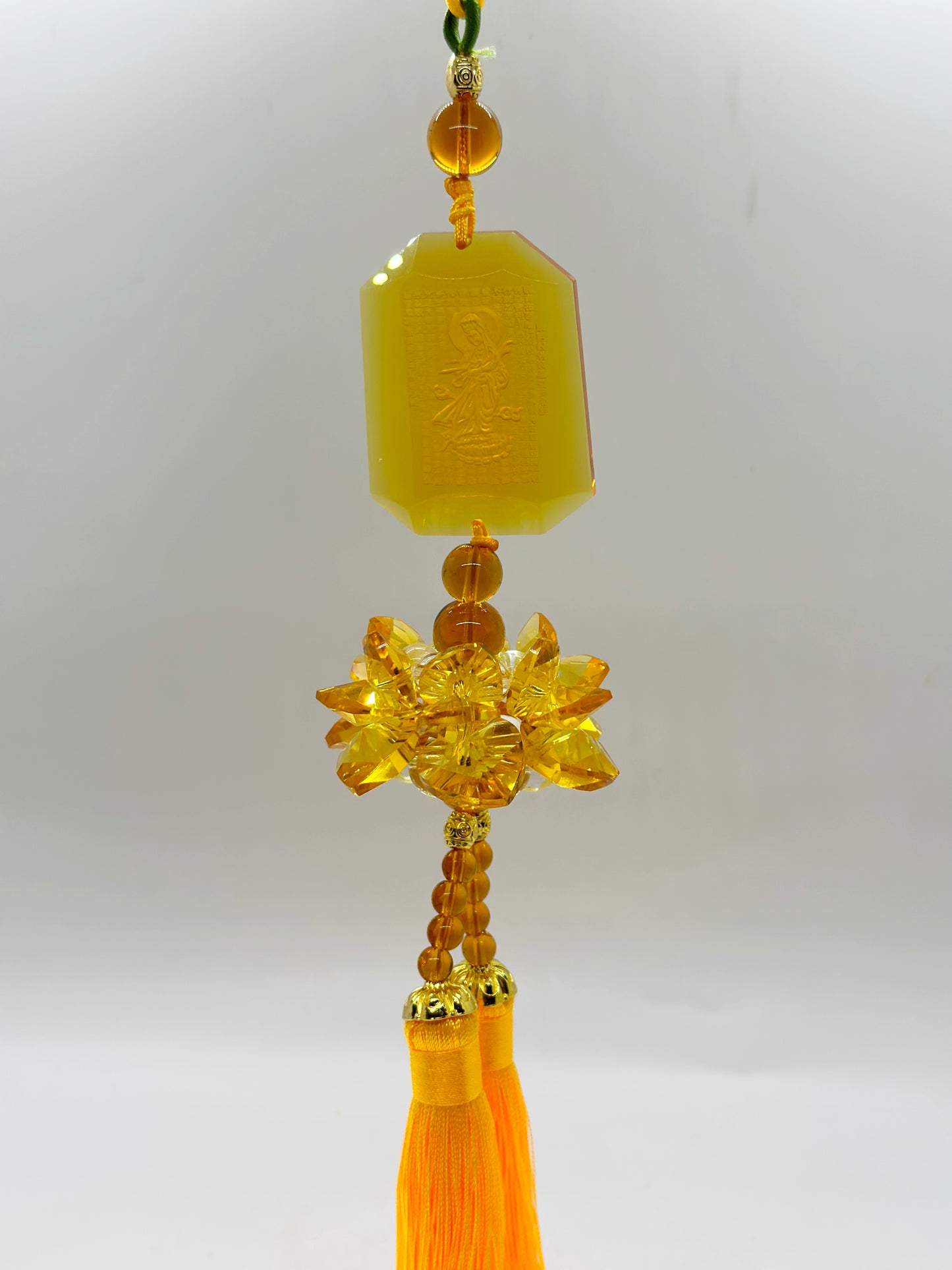 6668 - Crystal Kuan Yin With Lotus Hanging