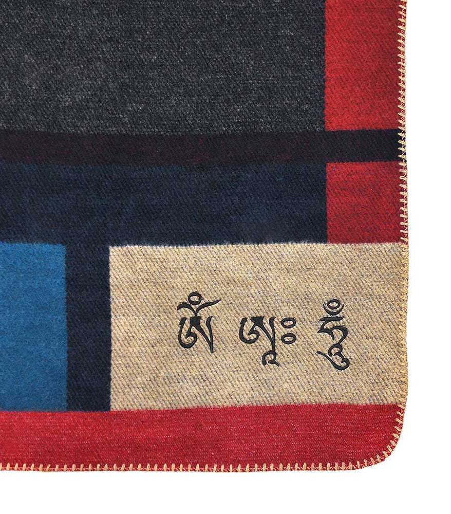 Om Ah Hum Blanket Poncho (Black Mantra)