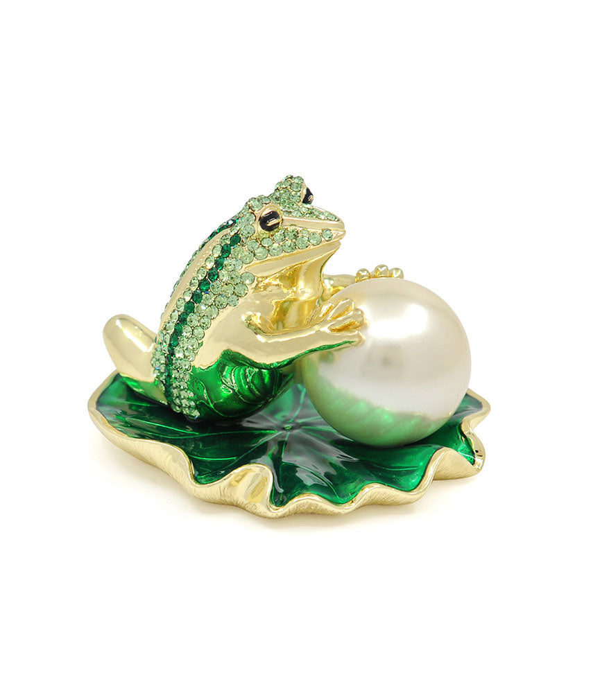 3 LEGGED TOAD WITH GIANT PEARL (7621)