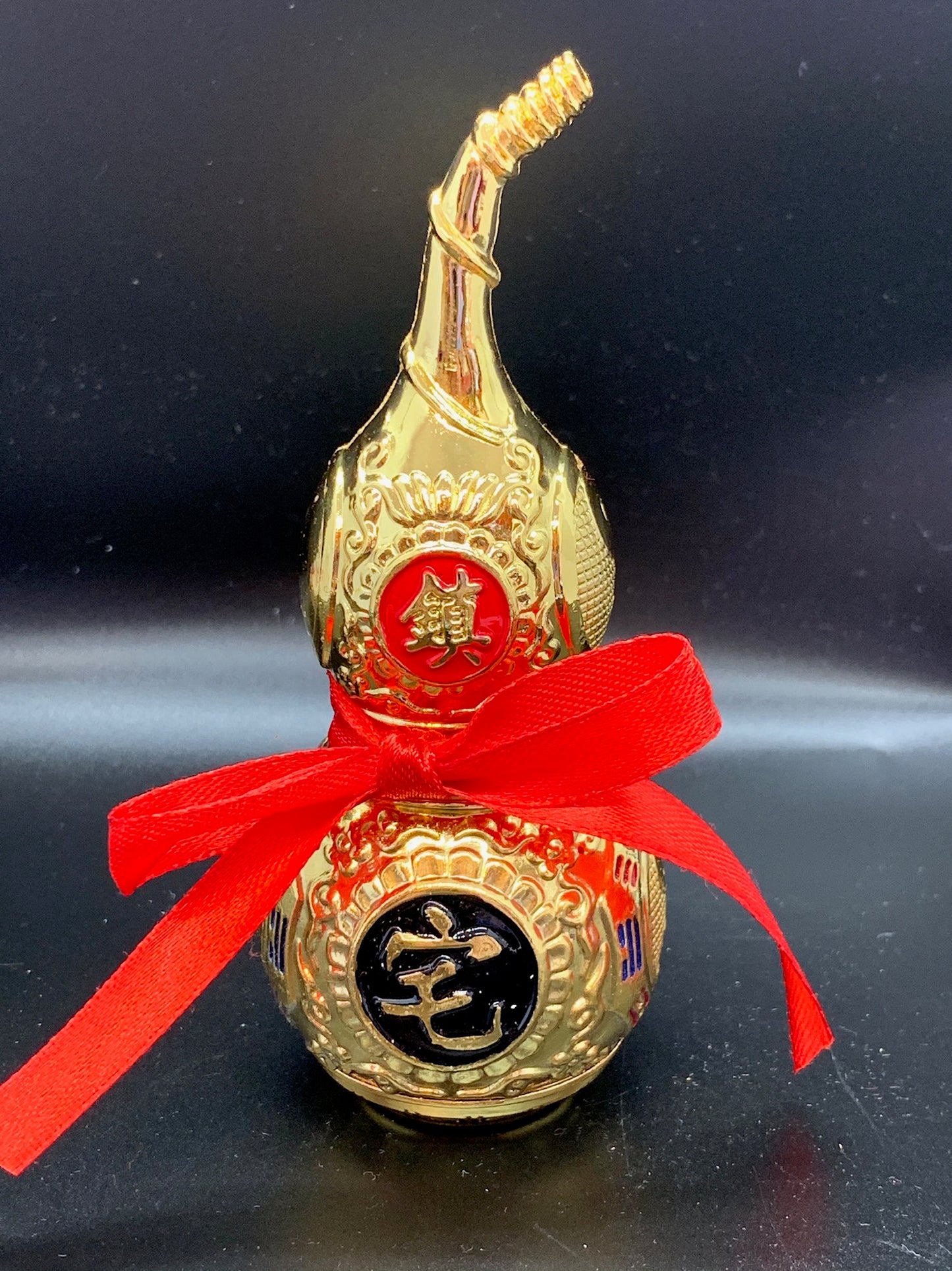 4672- Wu Lou With Pa Kau - 4 3/4 Inches Height