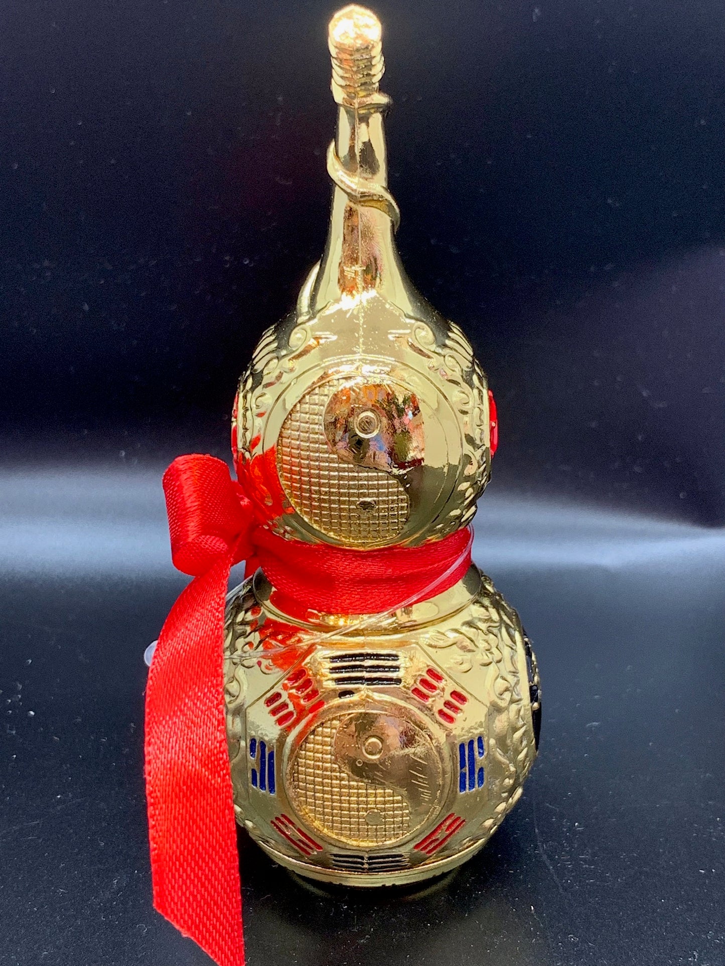 4672- Wu Lou With Pa Kau - 4 3/4 Inches Height