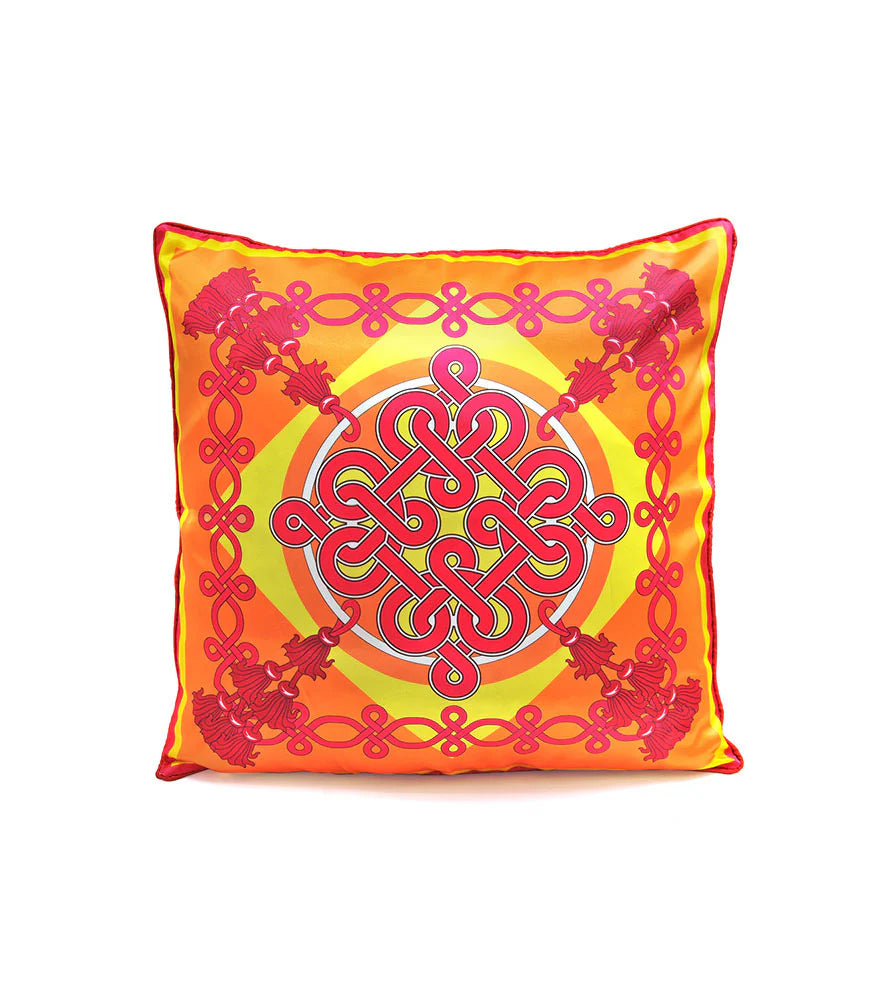 7246 - Everlasting Knot Cushion Cover - Yellow